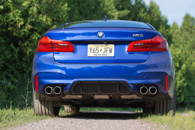 Illustration for article titled The 2018 BMW M5's 600 HP Will Clear All Thoughts From Your Mind With Speed